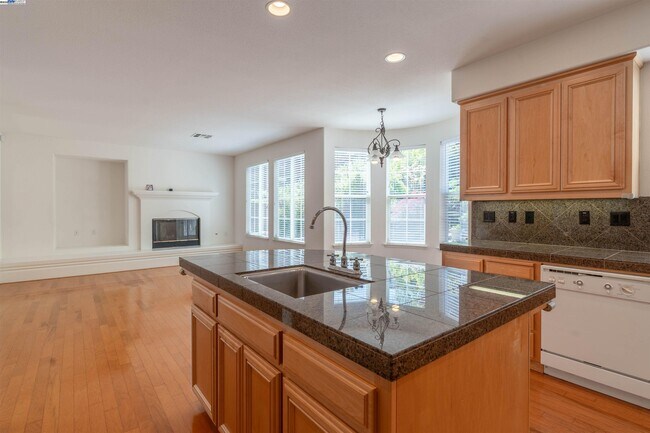 Building Photo - 1260 Ustilago Dr