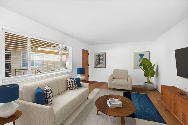 Building Photo - 220 Ventura Ave