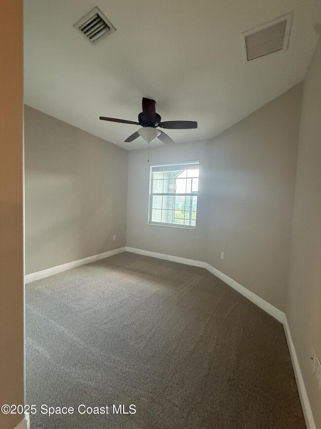 Building Photo - 7954 Loren Cove Dr