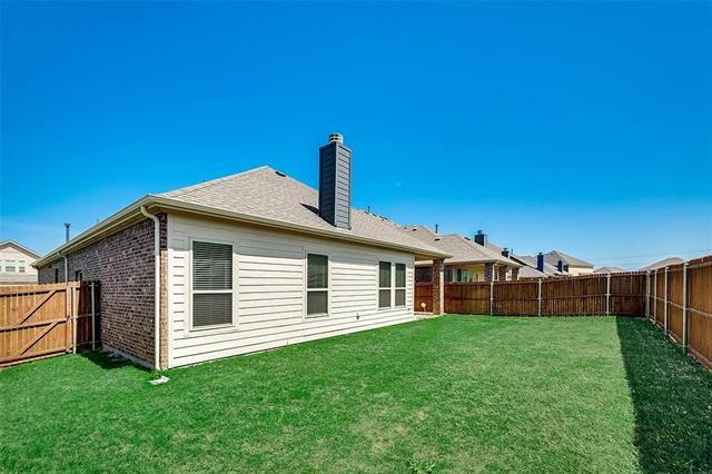 Building Photo - 1100 Lake Woodland Dr