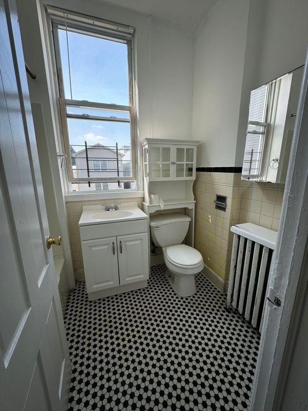 Building Photo - 107 Poplar St
