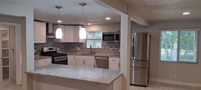 Building Photo - 2200 Downing Ln
