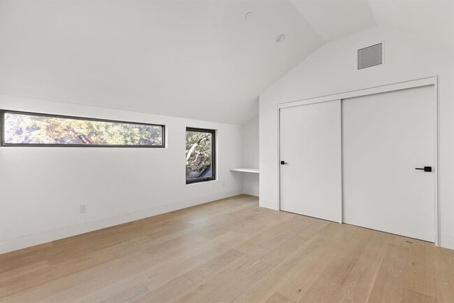 Building Photo - 1603 Chelsea Ln