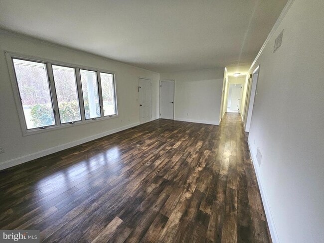 Building Photo - 873 Skeeter Neck Rd