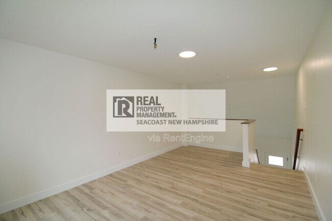 Building Photo - 255 1st NH Turnpike