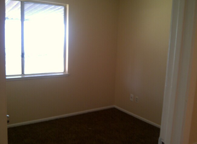 Building Photo - 4277 Noyer Ln