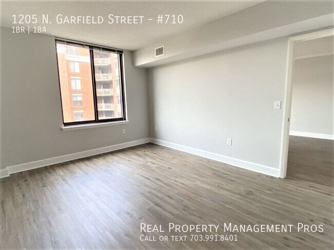 Building Photo - Beautiful Condo at Popular Station Square,...