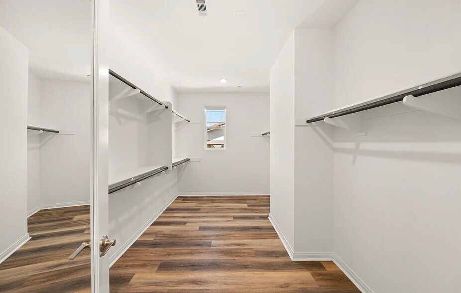 Building Photo - 32448 Toyon Rd