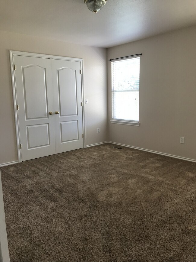 Building Photo - Cute Nampa home in one of  the most desirable neighborhoods. Fabulous location. 7159 E. Hampton.