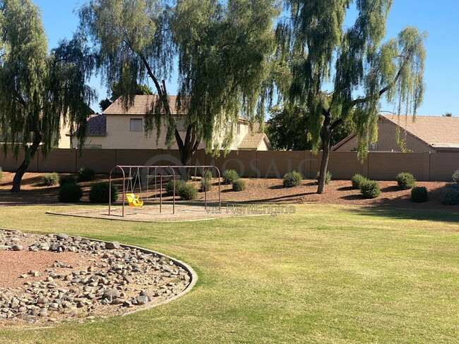 Building Photo - 15807 W Marconi Ave