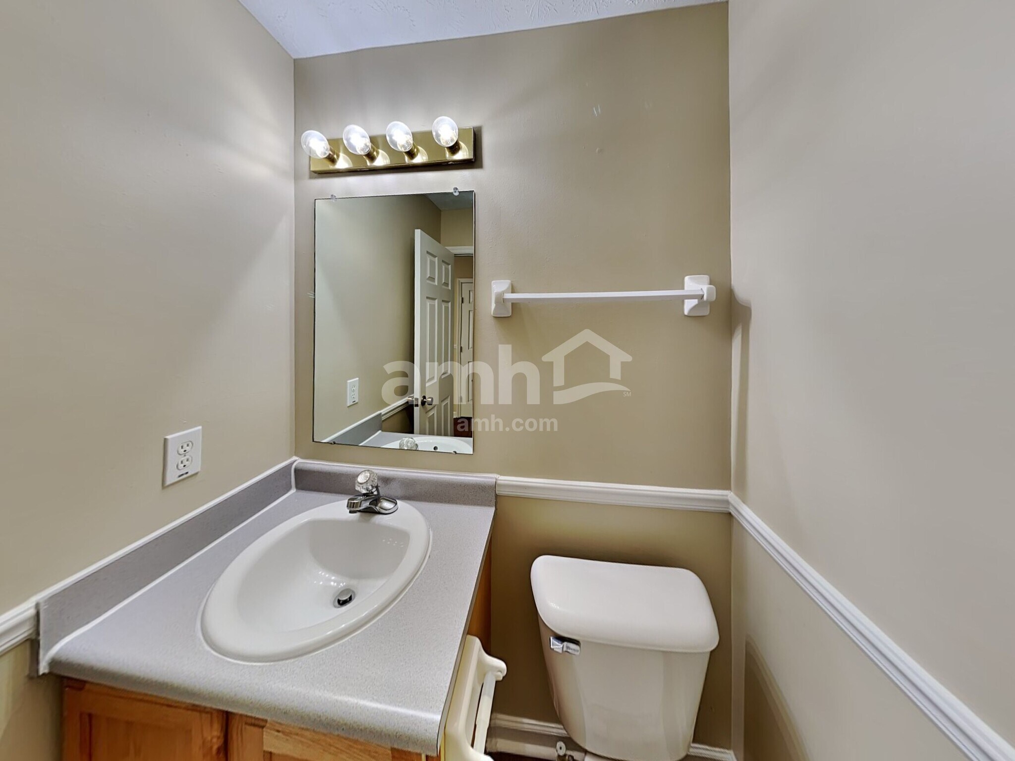 Building Photo - 45 Fieldcrest Dr