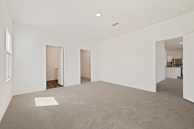 Building Photo - 724 Shepard Rock Dr
