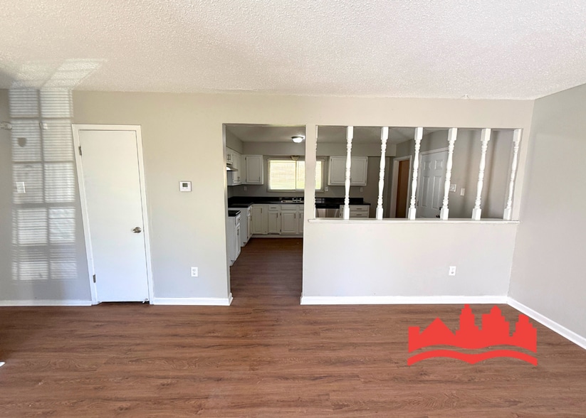 Building Photo - 1288 Parkrose Rd