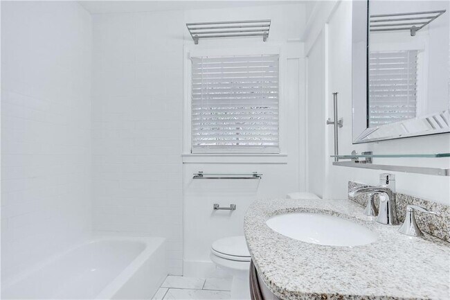 Building Photo - 3078 Rebecca Dr SW