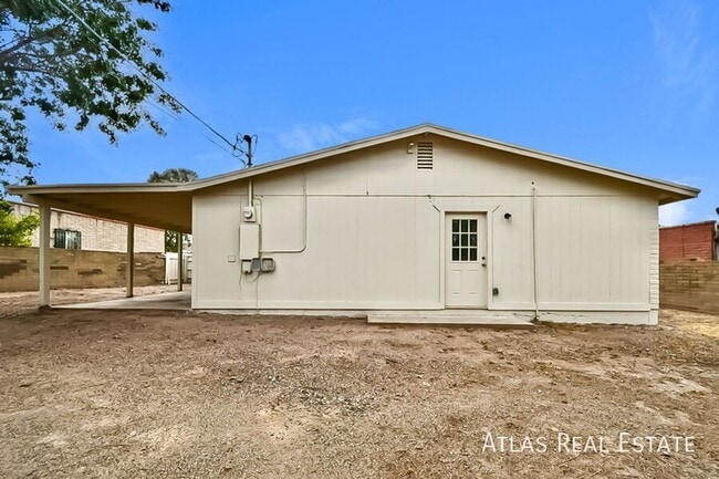 Building Photo - 4657 S Paseo Don Carlos