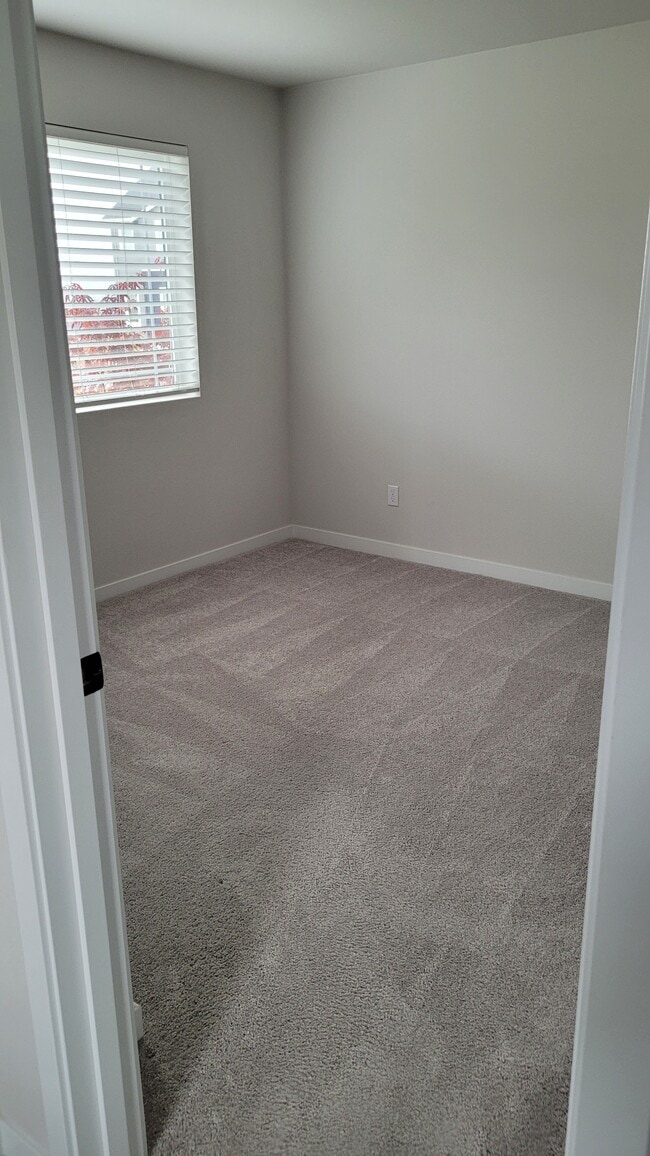 Building Photo - 7065 NW Bountiful Terrace