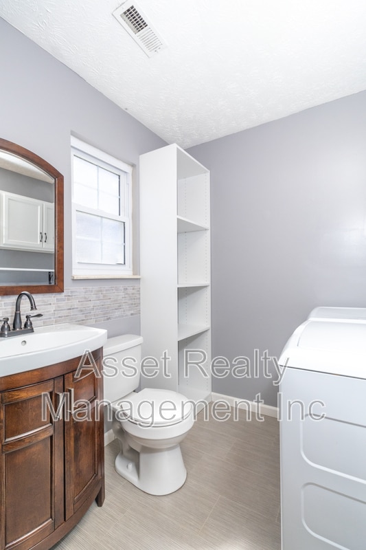 Building Photo - 4400 Northgate Dr