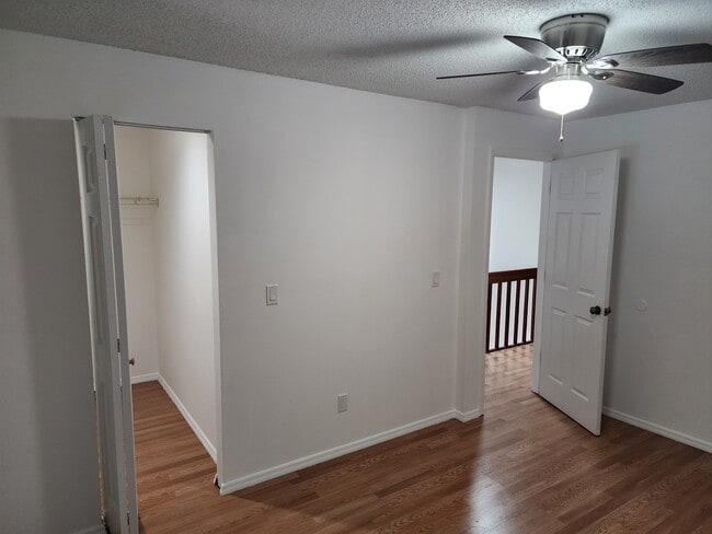 Building Photo - 2751 S Pines Dr