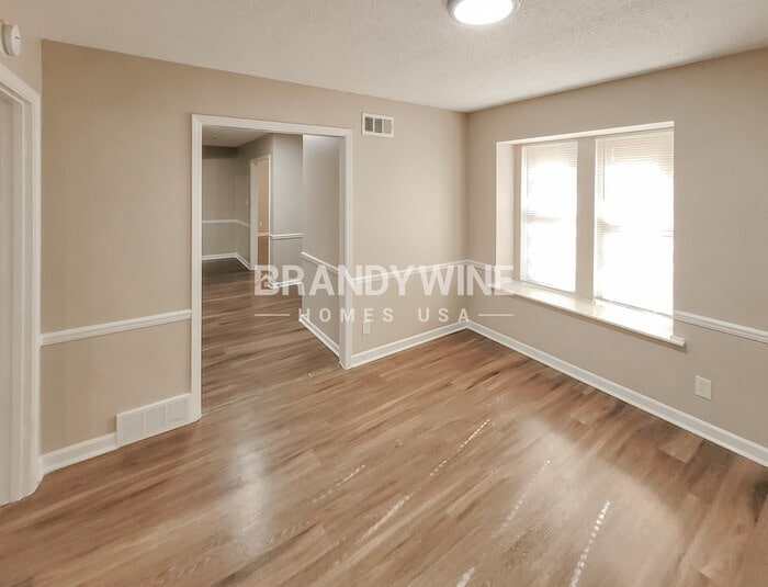 Building Photo - 6752 Seven Valley Dr