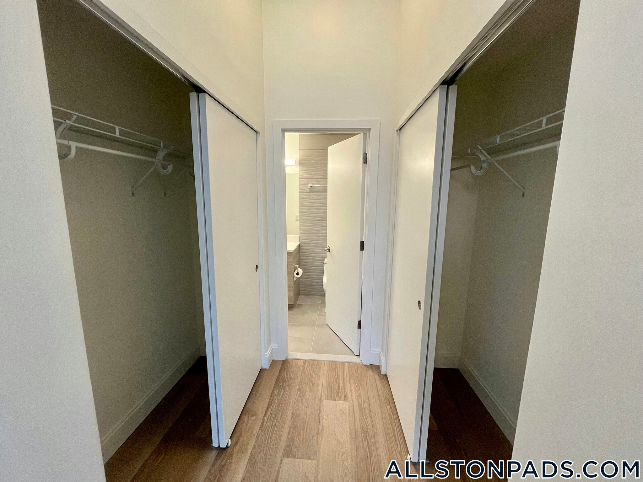 Building Photo - 1079 Commonwealth Ave