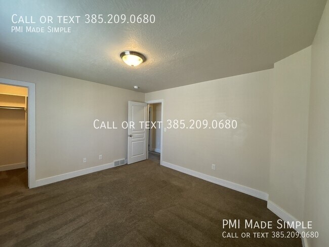 Building Photo - 126 W 3430