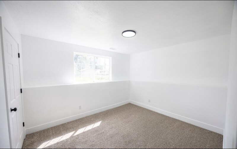 Building Photo - 457 S 100 E St