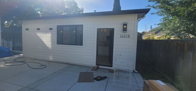 Primary Photo - Modern Comfort: Beautiful Two-Bedroom ADU ...
