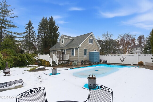 Building Photo - 96 Lakeshore Dr