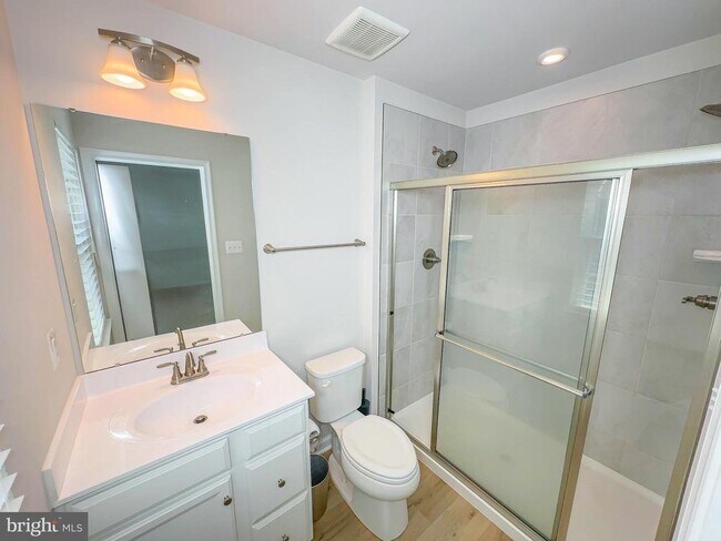 Building Photo - 72 Caswell Dr