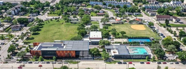 Building Photo - 2620 Arbor St