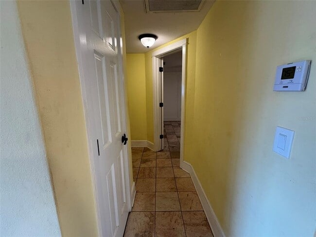 Building Photo - 1061 Rushmore Dr
