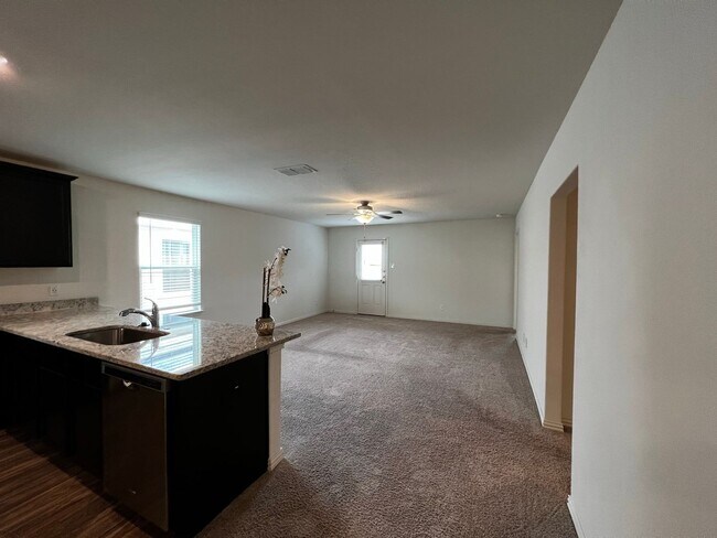 Building Photo - 7326 Anchor Cyn