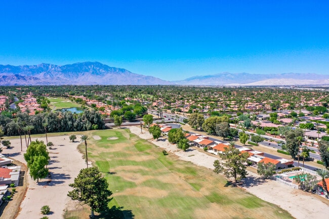 Building Photo - 40492 Bay Hill Way