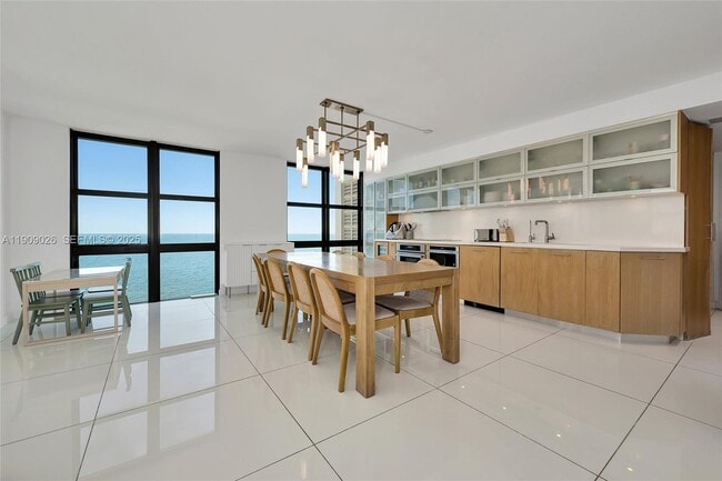 Building Photo - 1111 Crandon Blvd