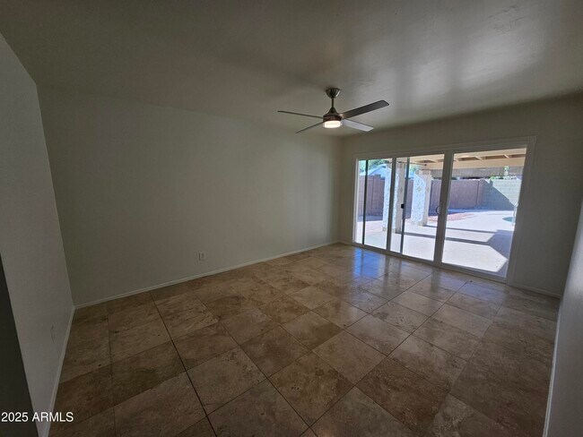 Building Photo - 2262 S Las Flores