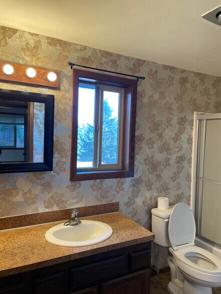 Building Photo - 6075 Fircrest St SE