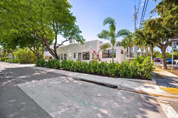 Building Photo - 301 Central Dr