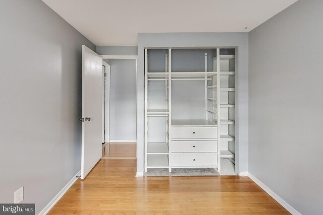 Building Photo - 5769 Yellowrose Ct