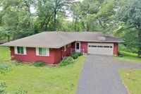 Building Photo - 2011 Edgewood Ct SW