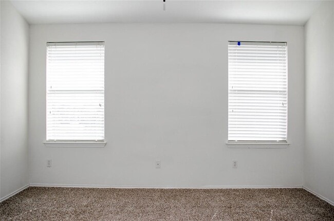 Building Photo - 14213 Willow Tank Dr