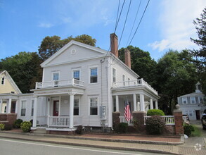 Building Photo - 188 Thames St