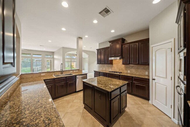 Building Photo - Move-in Ready!  Beautiful Perry Home One Story Home!
