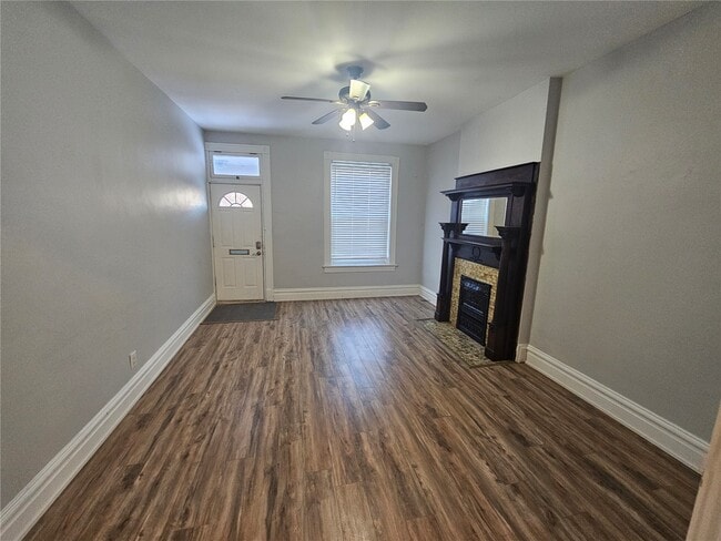 Building Photo - 1830 Russell Blvd