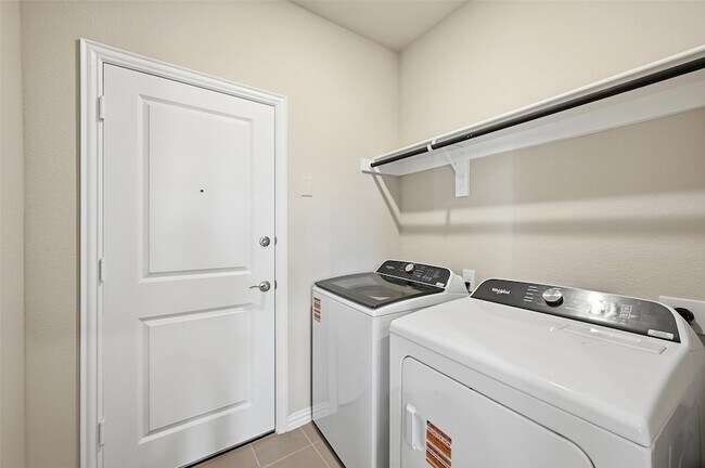 Building Photo - 602 Travine Dr