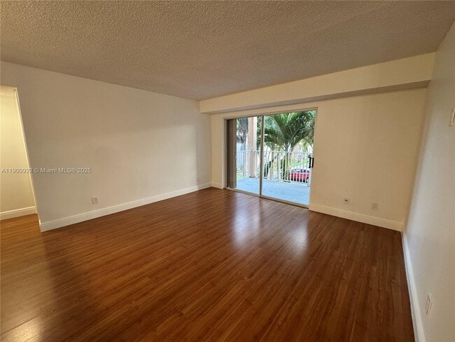 Building Photo - 10421 SW 157th Pl