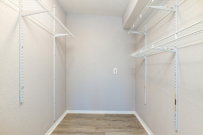 Building Photo - 4717 W Leila Ave