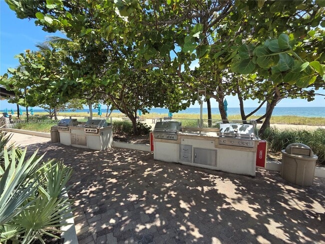 Building Photo - 4900 N Ocean Blvd