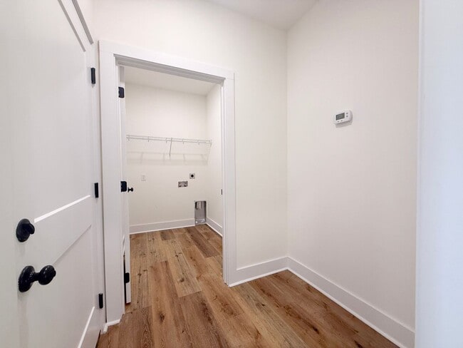 Building Photo - 3-Bedroom Home Steps from Resort-Style Pool with Jack-and-Jill Bath