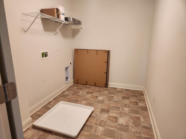 Building Photo - 16613 Rockcrest View Ln