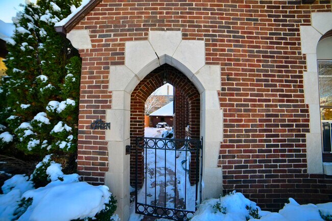 Building Photo - 4421 N Cramer St